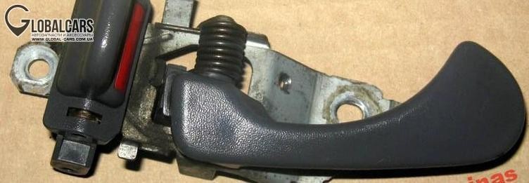 Ручка двери внутренняя левая Mitsubishi Colt 3-х дв. 1995 хэтчбек 1.3 Бензин Киев