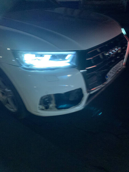 Решетка радиатора Audi Q5 универсал 2018 г.  2.0 л дизель Горохов