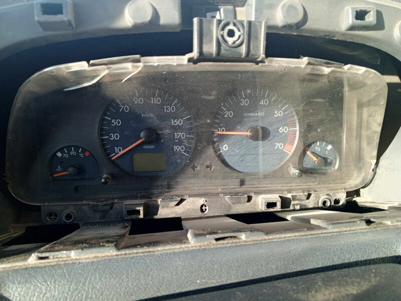 Панель приладів Citroen Jumpy універсал 2000 р.  1.9 л дизель