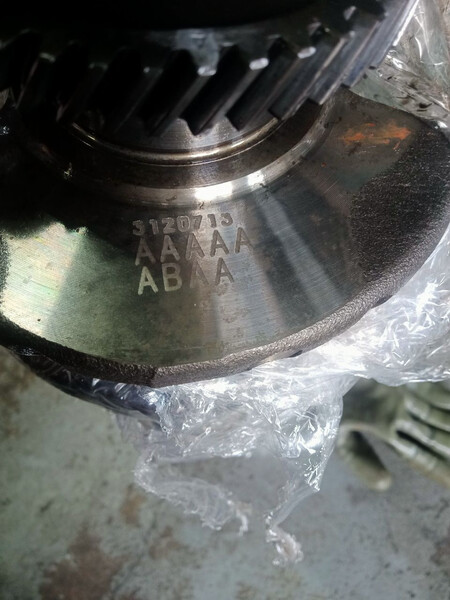 Коленвал Hyundai Santa FE универсал 2004 г.  2.0 л дизель Киев