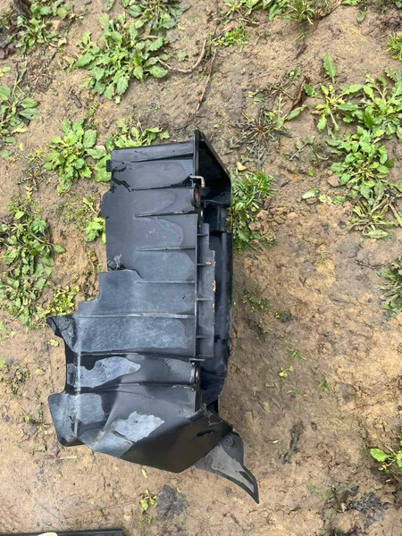 Диффузор Lexus LX 2011 г.  5.7 л бензин Львов