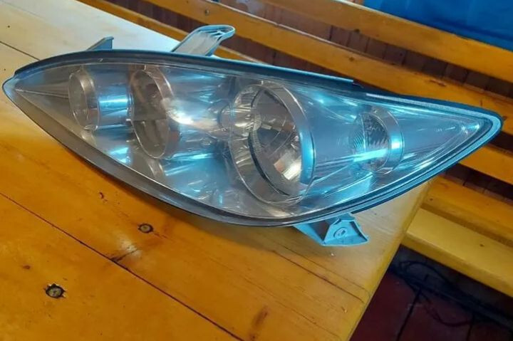 Фары передние 81170-33520   Toyota Camry