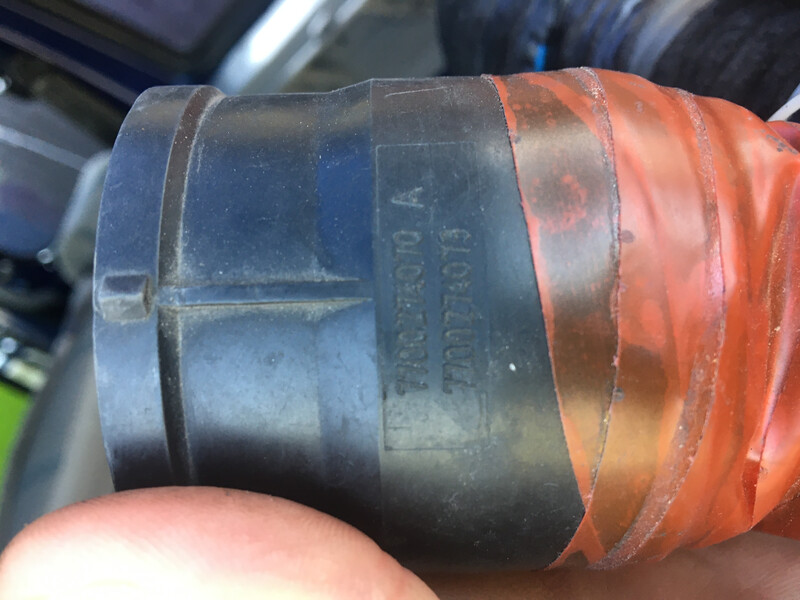 Патрубок воздушного фильтра 7700274070   Renault Kangoo