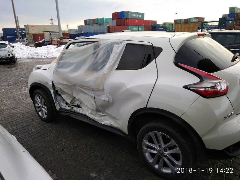 Поріг кузова Nissan Juke  2015 хетчбек 1.6 Бензин 