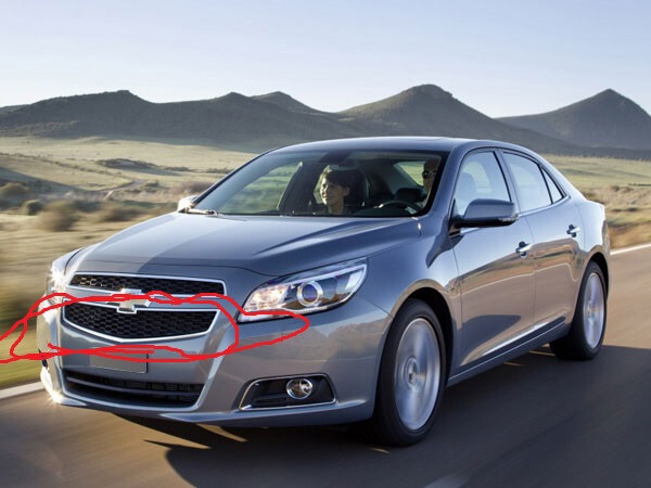 Передняя решетка радиатора Chevrolet Malibu  2012 2.5 Бензин 