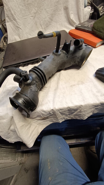 Труба воздушного фильтра Subaru Forester SF  1998 2.0 Бензин Одесса