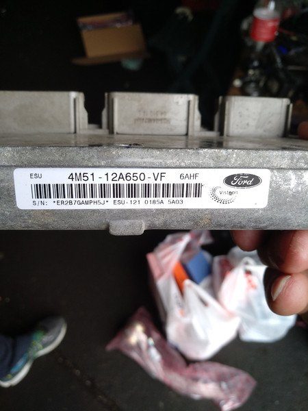 Блок управления автомобилем Ford C-Max  2005 хэтчбек 2.0 Бензин Мироновка