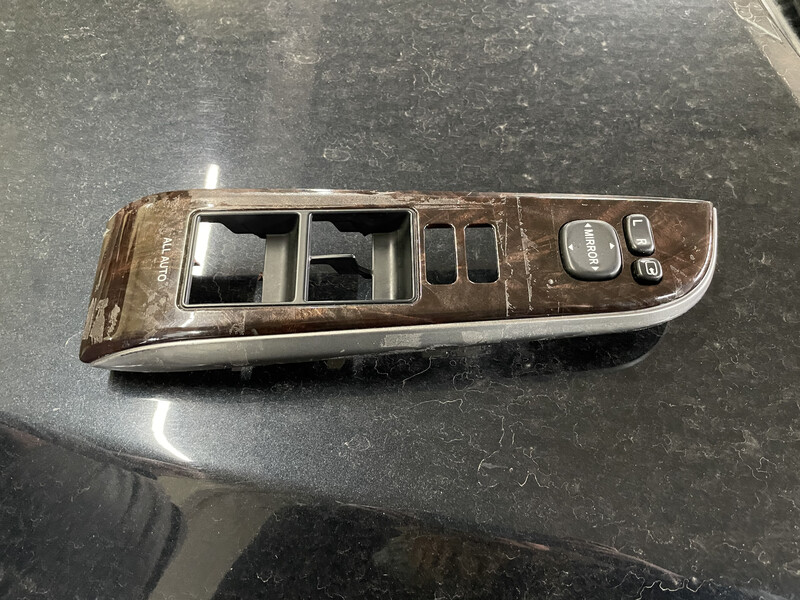 Молдинг двері 74232-33310   Toyota Camry