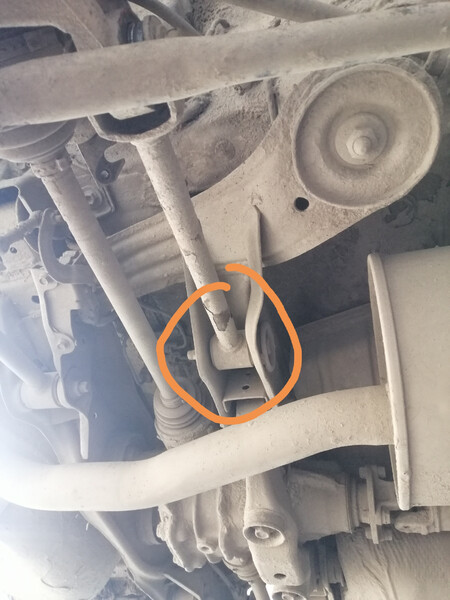 Сайлентблок правой передней поперечной тяги верхний Lexus RX  2004 універсал 3.0 Бензин 