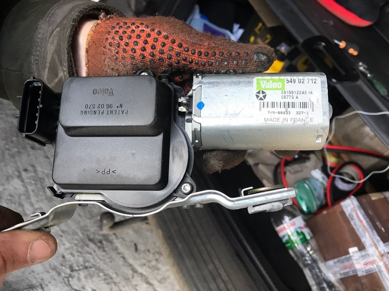 Моторчик заднього двірника 55155122AG   Jeep Grand Cherokee