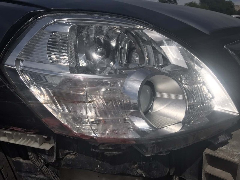 Фара правая, бампер передний пустой Nissan Teana J31  2006 3.5 Бензин Киев