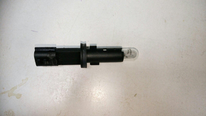 Патрон габаритного огня Nissan Qashqai J10  2011 хетчбек 1.6 Бензин 