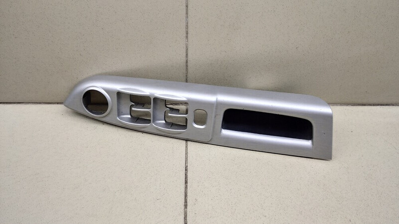 Накладка блока управления стеклоподъемниками Hyundai Getz  2008 хэтчбек 1.4 Бензин Одесса