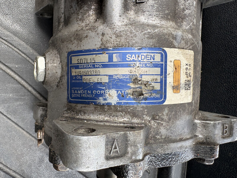 Компресор кондиціонера Opel Movano  2008 2.5 Дизель Полтава