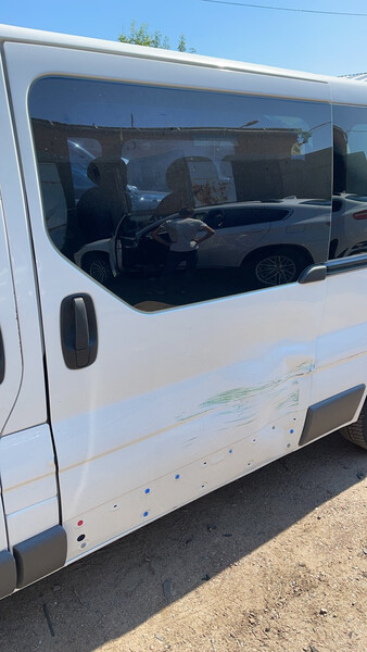 Зсувні двері Renault Trafic 2  2007 універсал 2.0 Дизель 