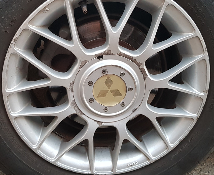 Крышка диска Mitsubishi Carisma  2001 1.6 Бензин Южноукраинск