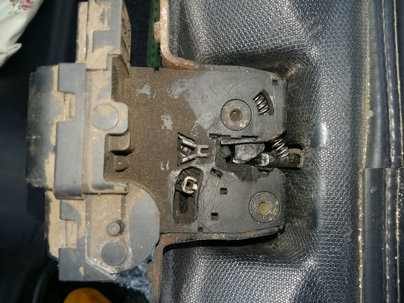 Замок двери задней Nissan Micra K12  2005 хэтчбек 1.2 Бензин Одесса