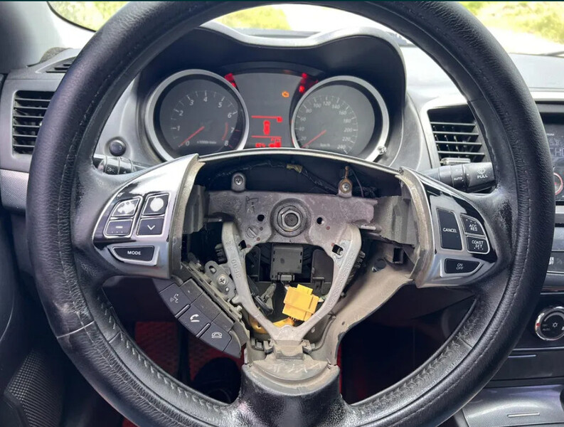 Руль Mitsubishi Lancer  2010 2.0 Бензин Днепр