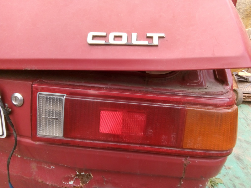 Задний левый стоп Mitsubishi Colt 1982 г.  1.4 л бензин Чернигов