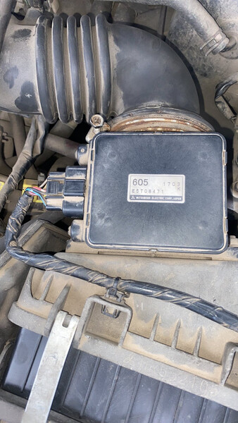 Датчик дмрв Mitsubishi Lancer 2001 г.  2.0 л бензин