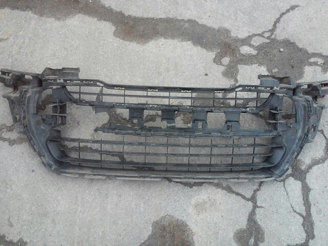 Скелет пееднего бампера Peugeot 308  2011 1.6 Дизель Херсон
