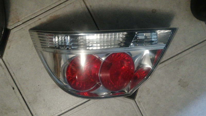 Стоп задній правий Mitsubishi Lancer 9  2005 2.0 Бензин 