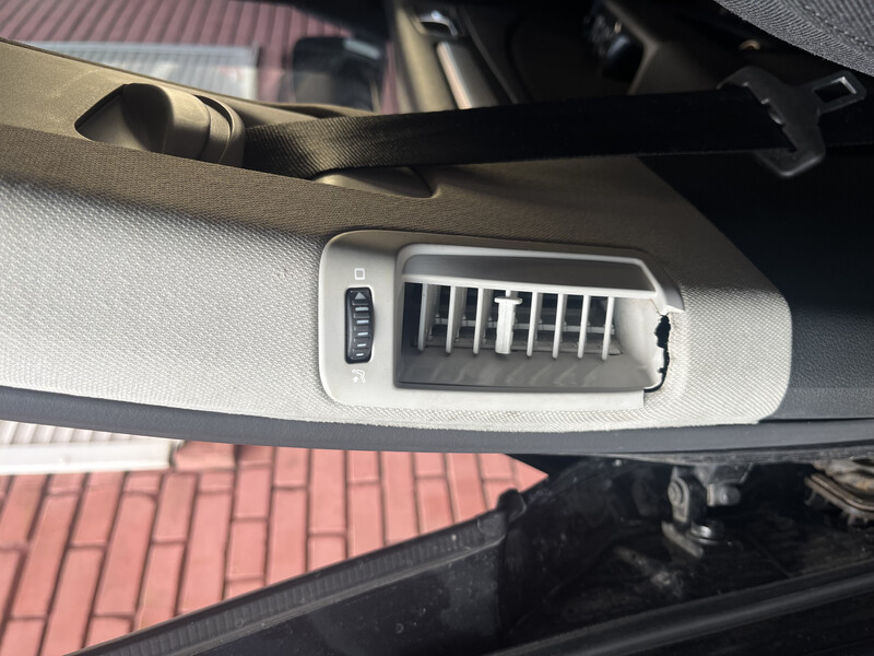 Воздуховод центральной стойки сторона водитель Skoda Superb 2  2011 1.8 Бензин Запорожье