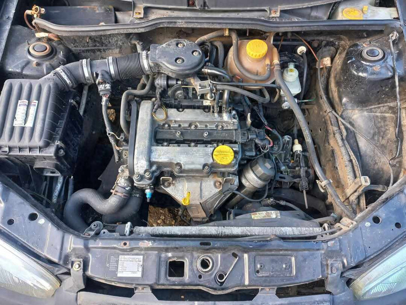 Блок двигуна у зборі Opel Corsa Б 1998 1.0 Бензин 