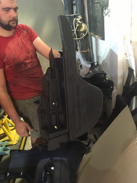 Пластик салону Infiniti QX50  2017 3.7 Бензин Київ