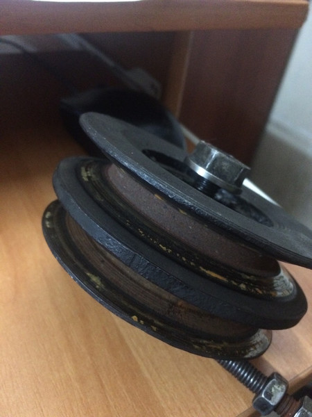 Шкив клинового ремня Mazda 323  1991 1.7 Дизель 