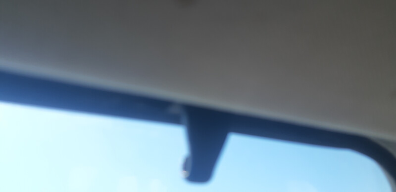 Крючок шторки задней двери Volkswagen Passat B6 универсал 2007 г.  1.9 л дизель Киев