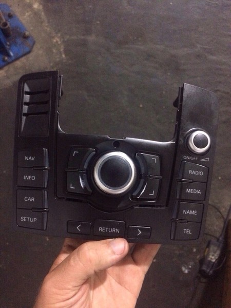 Медиа панель Audi Q7  2007 3.0 Дизель Одесса