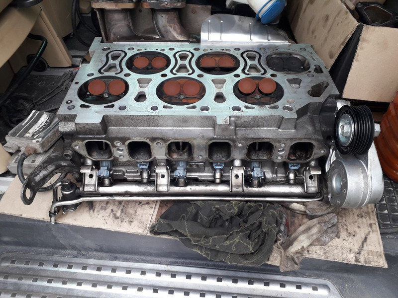Головка на мотор бкк 022103353C   Austin Allegro, Volkswagen Touareg