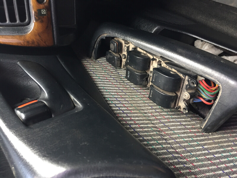 Блок управления стеклоподъемниками Toyota Carina E  1994 2.0 Дизель Одесса