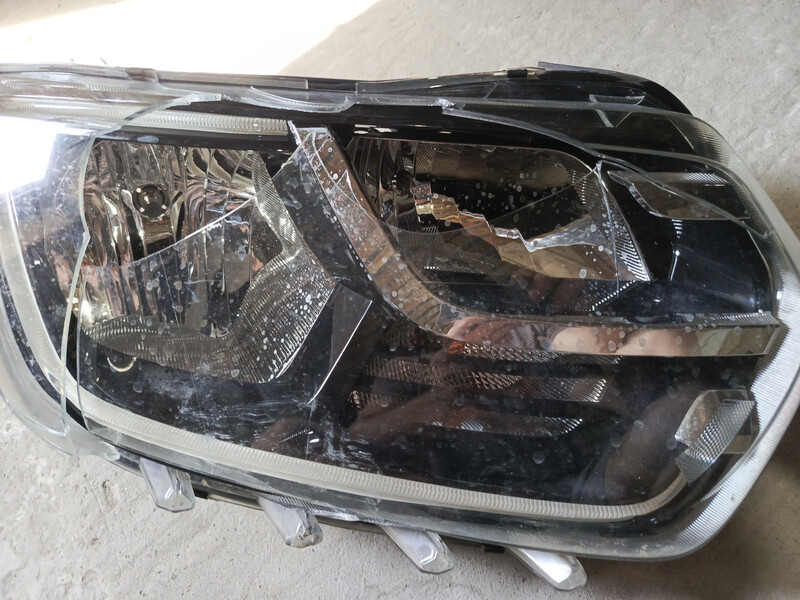 Фара правая передняя Renault Duster 2019 г.  1.6 л бензин Борзна