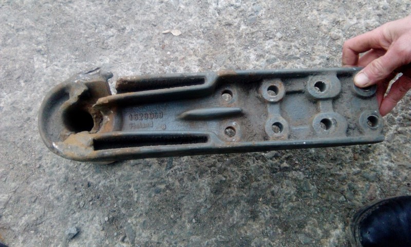 Кронштейн крепления бугеля стабилизатора 1628959   Volvo FH