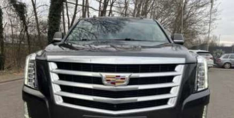 Решетка радиатора Cadillac Escalade  2017 6.2 Бензин Одесса