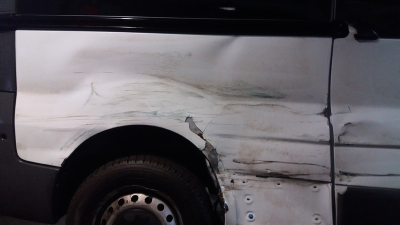 Заднє праве крило Opel Vivaro 2008 р.  2.0 л дизель Краматорськ