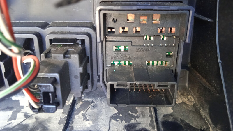 Кнопка регулировки зеркал Toyota Corolla 2014 г.  1.3 л бензин Киев