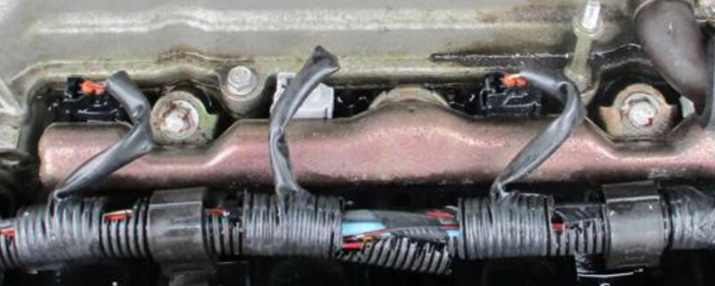 Топливная рампа Toyota Avensis  2006 универсал 1.8 Бензин 