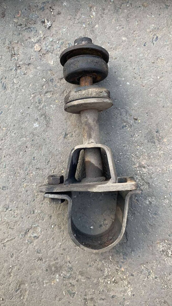 Крепление верхнее переднего стабилизатора Hyundai Galloper  2001 2.5 Дизель 