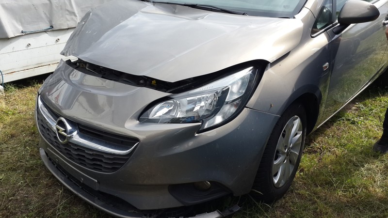 Капот Opel Corsa  2015 хэтчбек 1.2 Бензин Хмельницкий