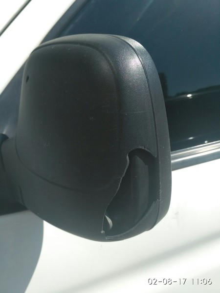 Кришка зеркала Citroen Berlingo  2006 1.6 Дизель Ровно