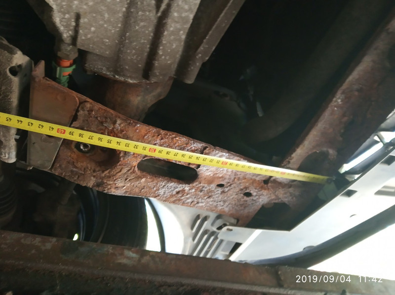 Планка радіатора нижня Renault Modus хетчбек 2010 р.  1.2 л бензин Рівне