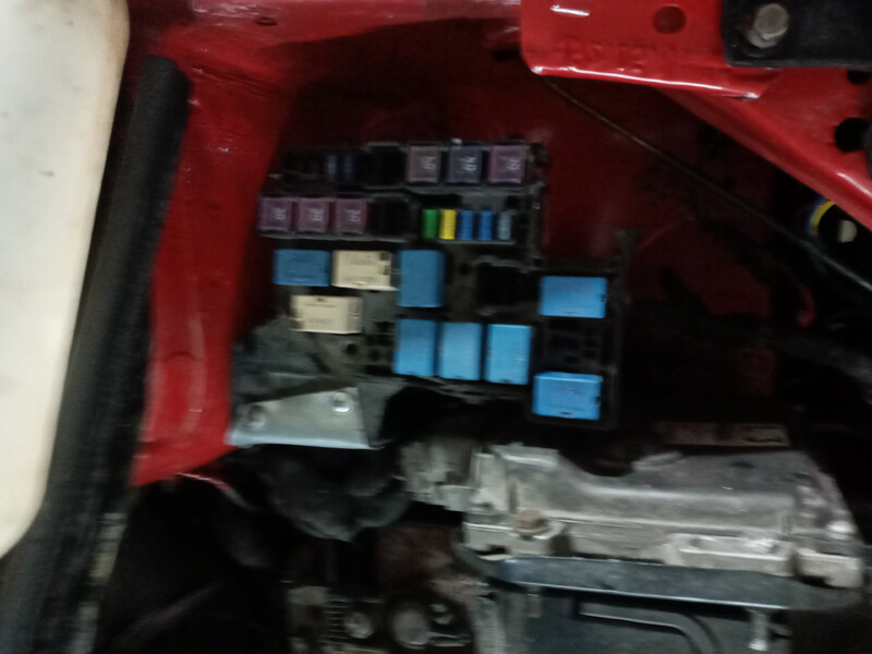 Крышка блока предохранителей Suzuki SX4  2008 хэтчбек 1.6 Бензин Желтые Воды