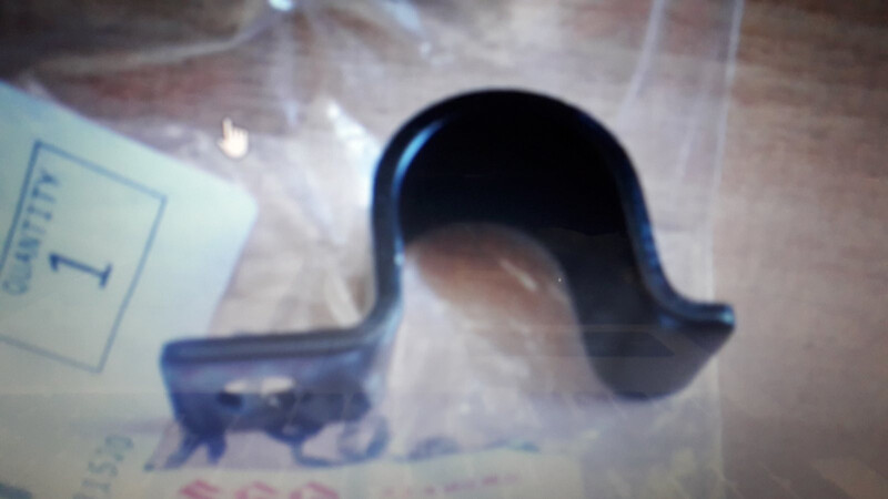 Кронштейн стойки стабилизатора Suzuki Liana  2005 хэтчбек 1.6 Бензин Обухов