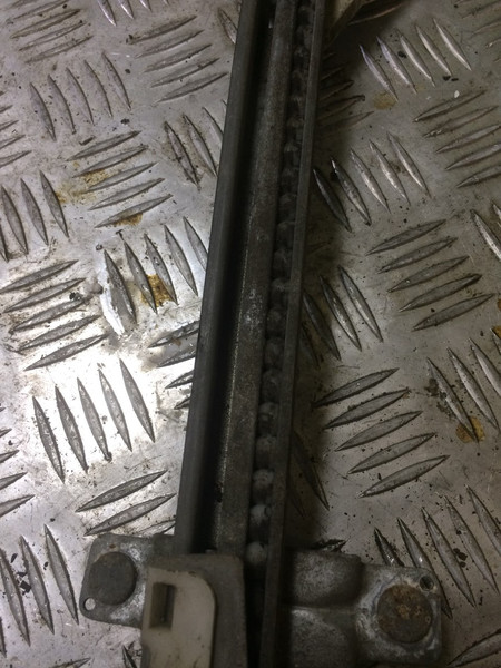 Водительский стеклоподёмник Mazda 626  1989 2.0 Бензин Хмельницкий