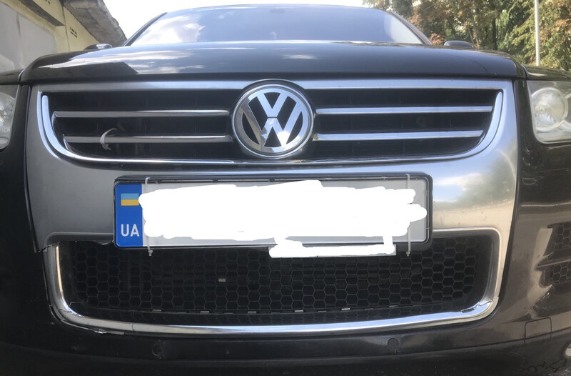 Решітка радіатора в зборі Volkswagen Touareg  2008 3.0 Дизель Харків