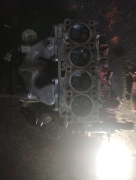 Головка двигателя Mazda 626  1985 купе 1.8 Бензин Умань