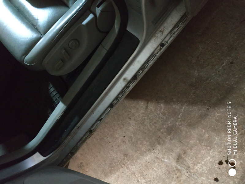 Молдинг Audi A4 2004 р.  Монастирище
